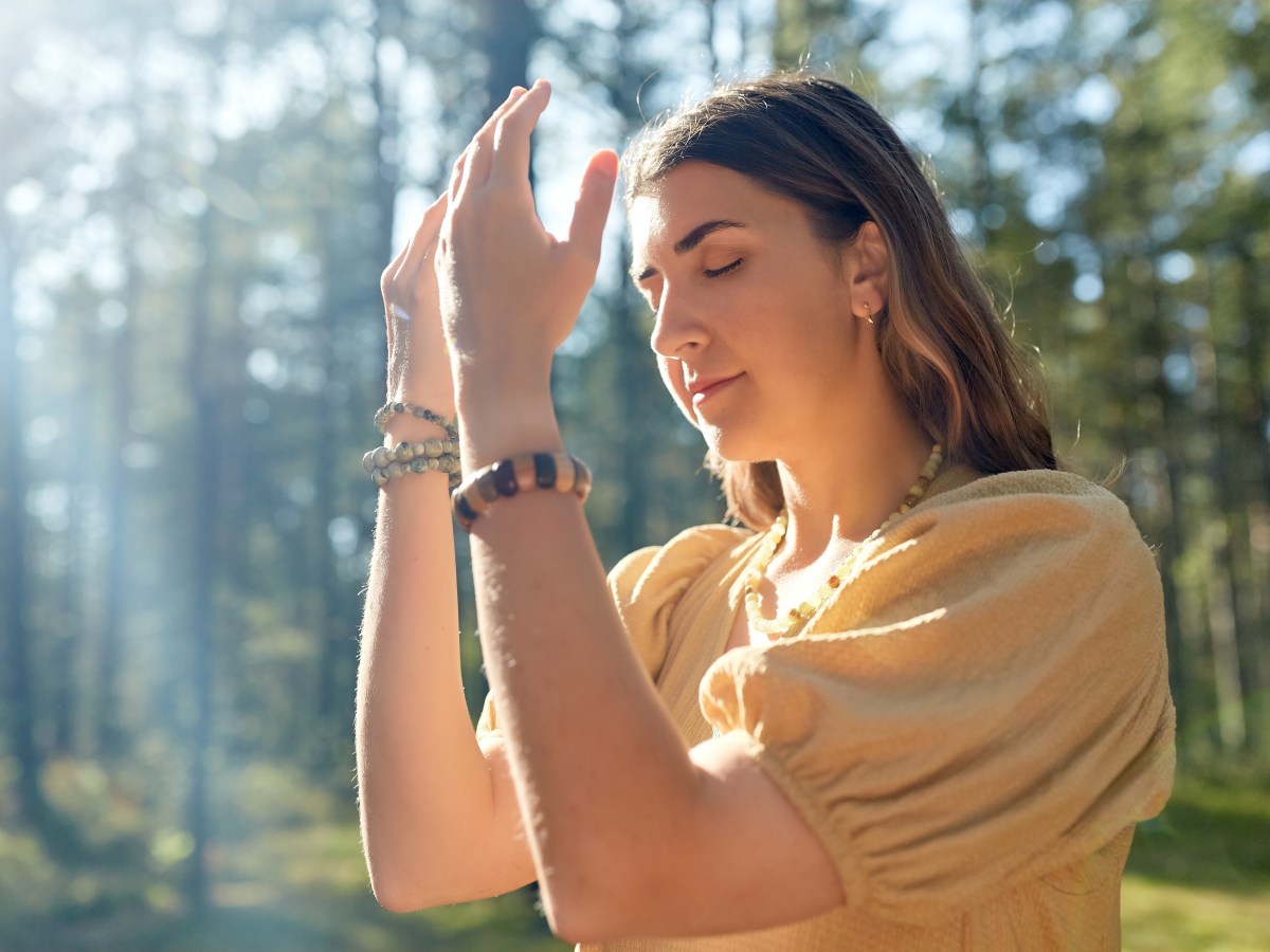 Écoutez Votre Âme : Les Bienfaits de la Lecture&nbsp;d’Âme